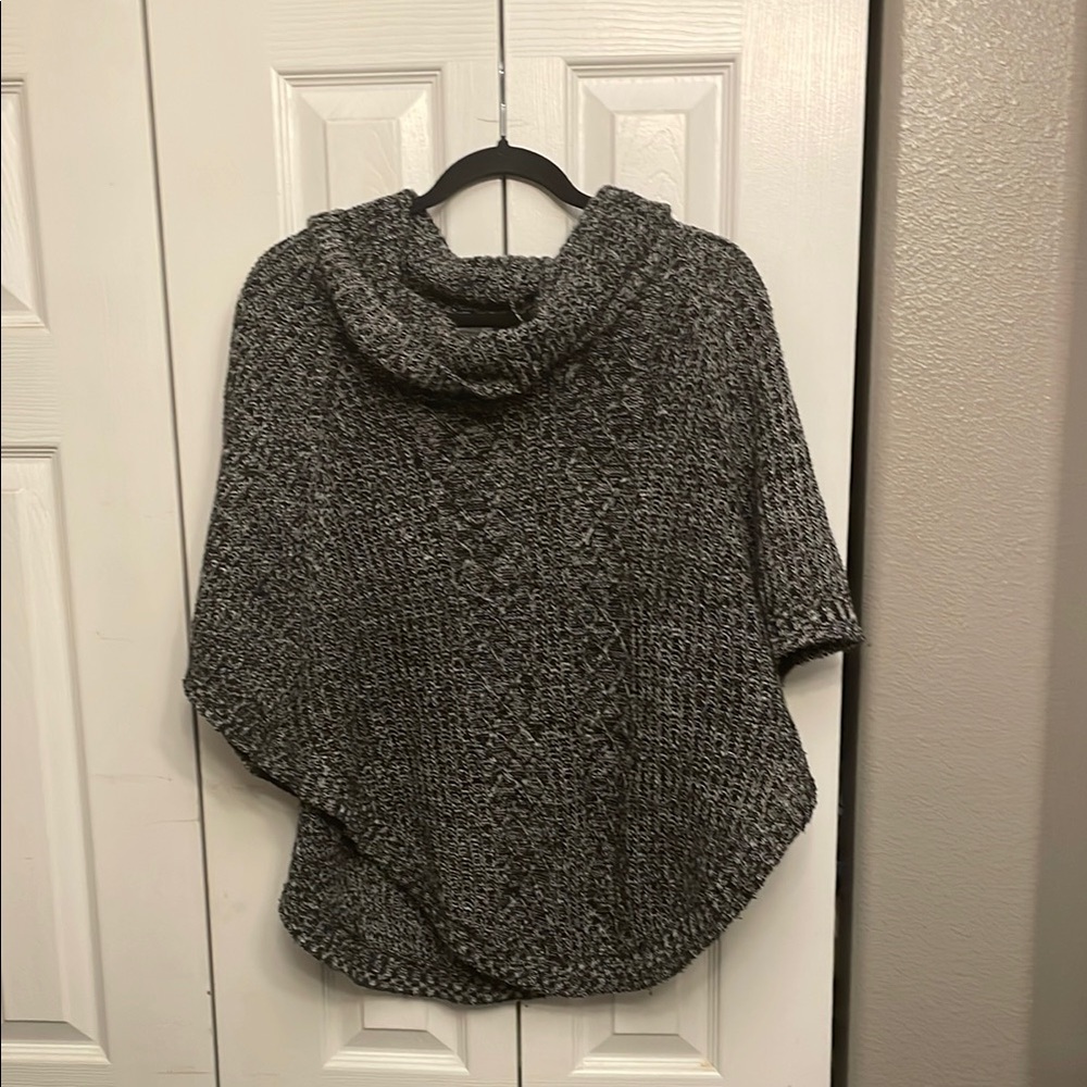 Women's Cable Knit Poncho